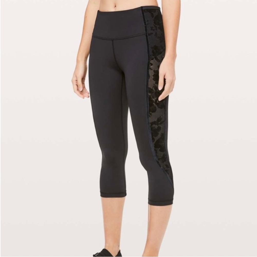 Lululemon HR Wunder Under Cropped Leggings - Black Floral Velvet